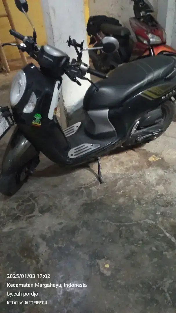 Honda scoopy tahun 2023 hitam