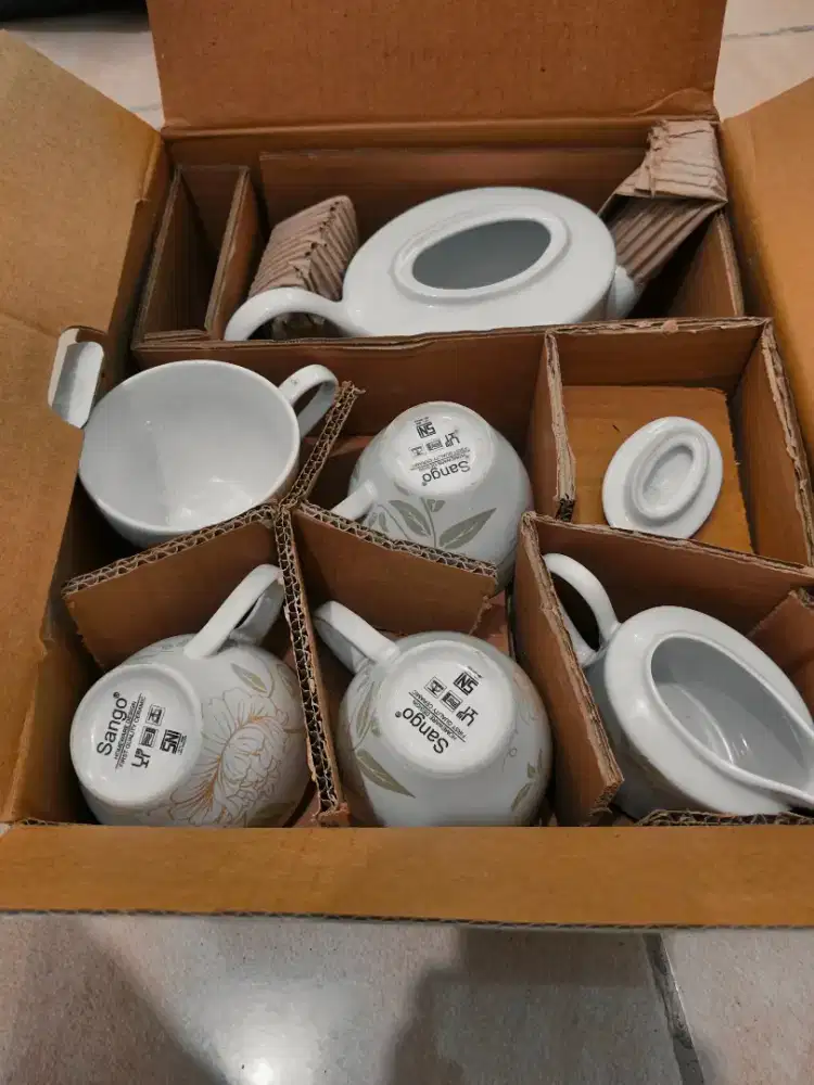 TEA SET BARU 1 SET merk appetite