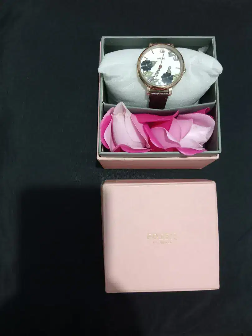 Jam tangan merk fossil