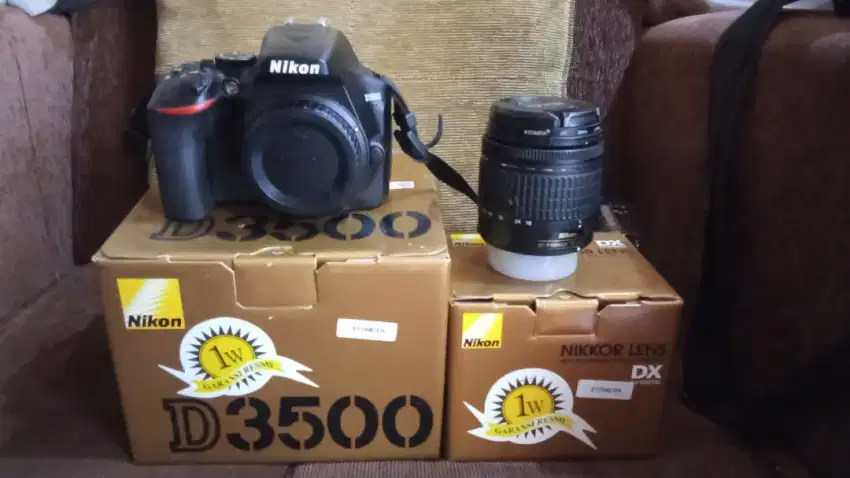 Nikon D3500 + Kit 18-55 Gress Like New