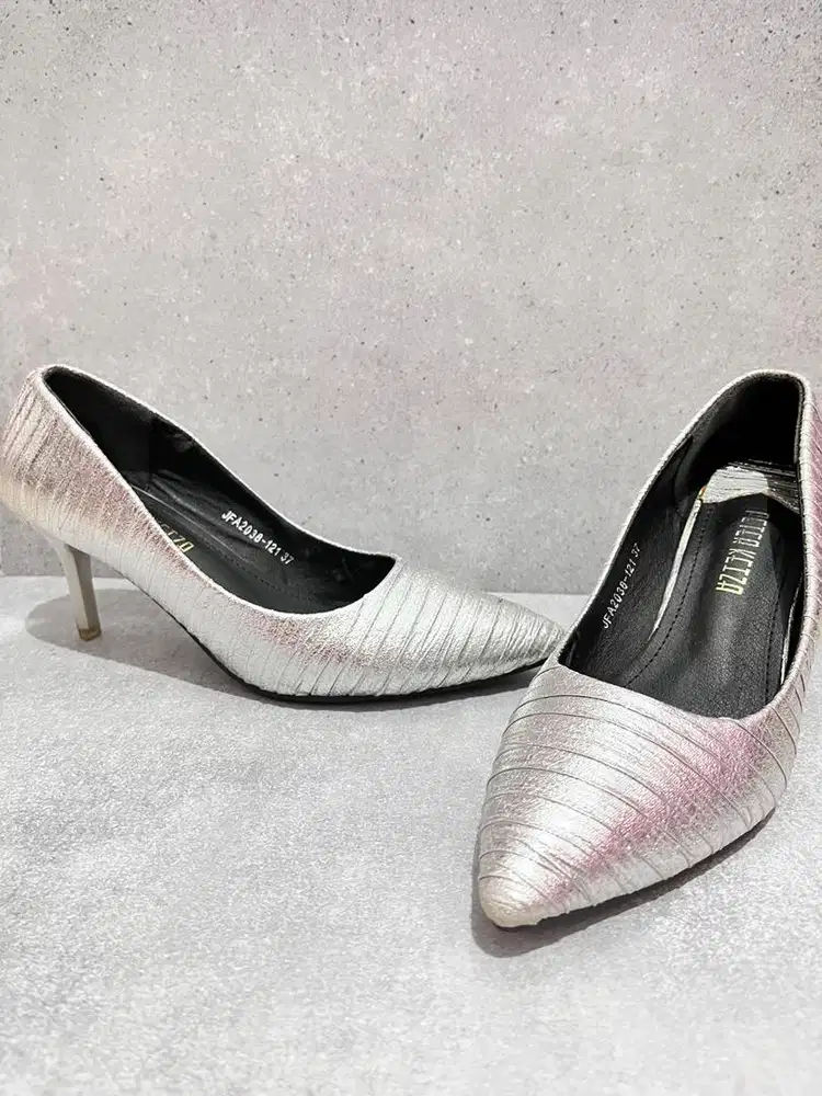 Sepatu Heels Peter Keiza