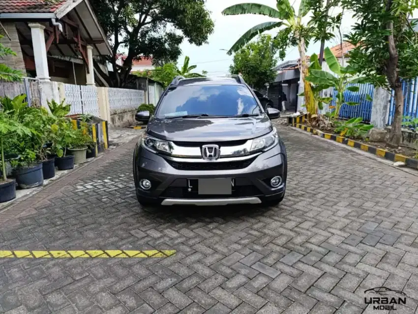 Di jual mobil honda br-v E AT