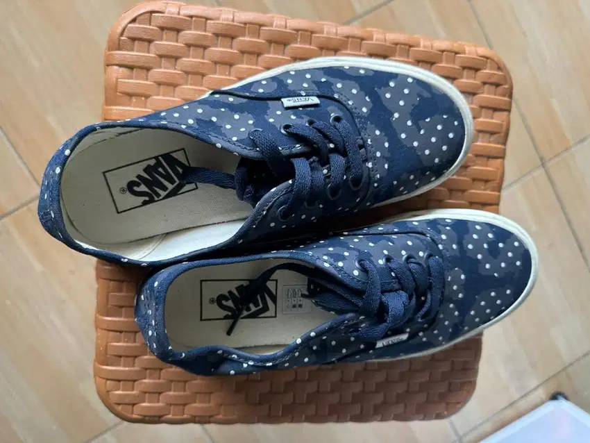 VANS ORIGINAL JARANG DIPAKE JUAL CEPET AJA