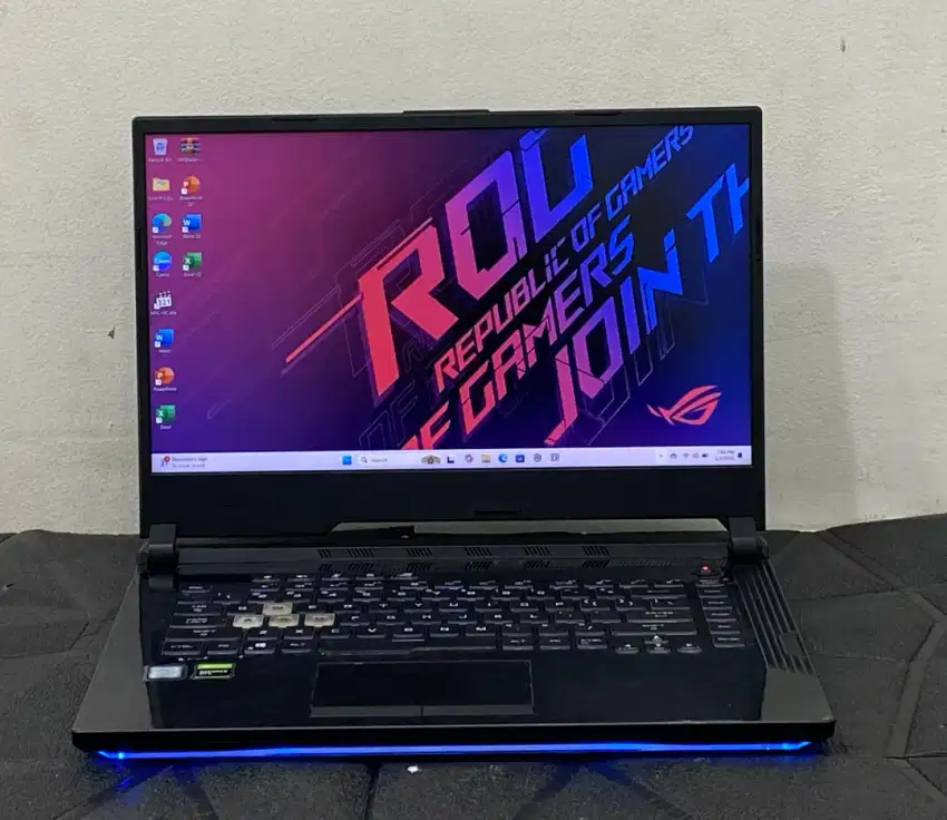 Laptop Asus ROG STRIX G531GT/Prosesor core i7-9750H/Ra