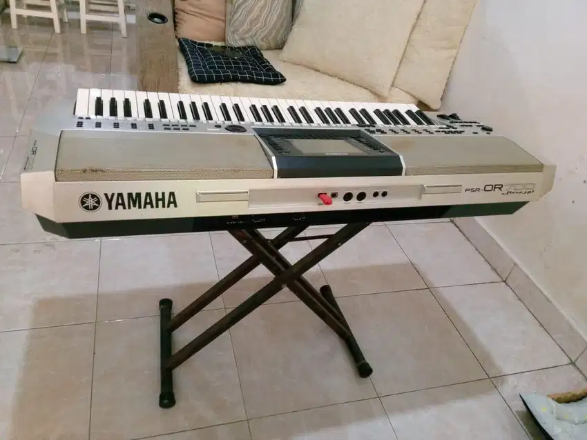 Keyboard Yamaha PSR OR700