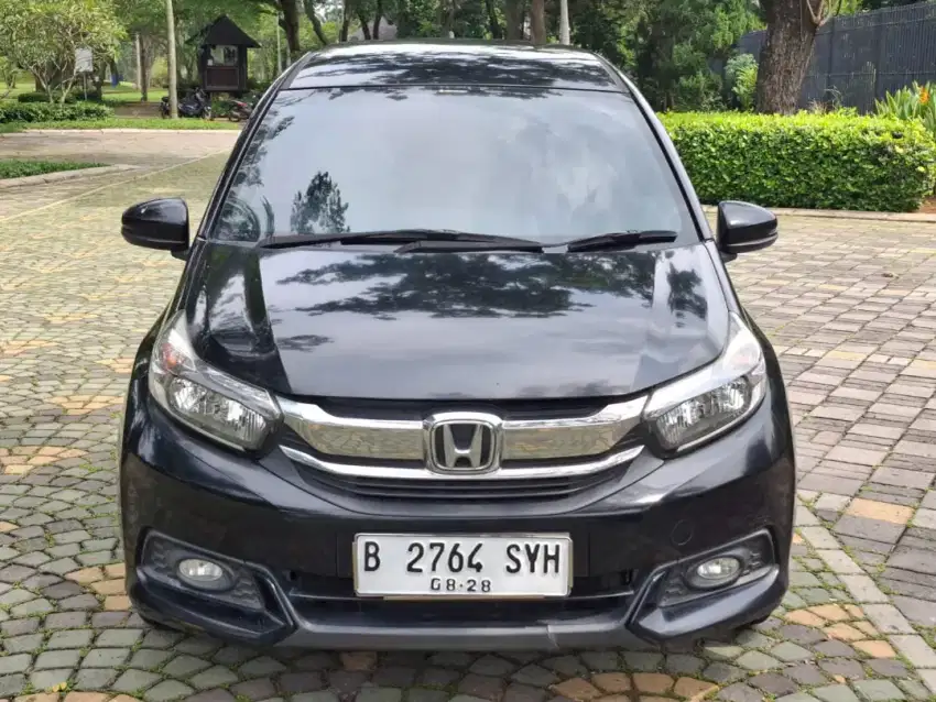 Honda Mobilio E CVT at 2018 KM 67 rb hitam