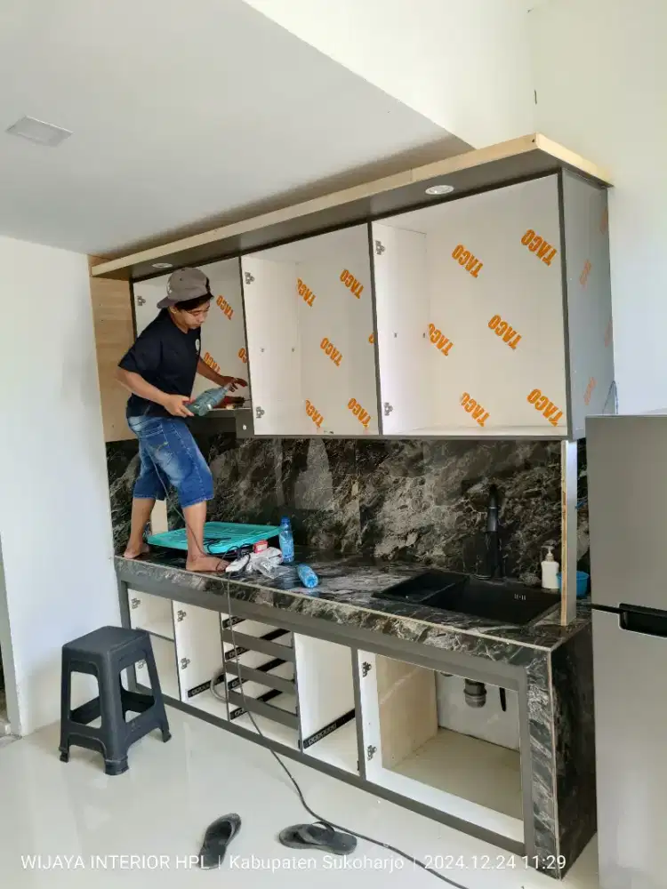 Kitchen set HPL kekinian