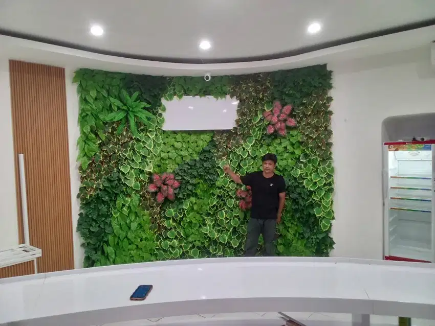 Jasa pemasangan rumput sintetis dan vertical garden