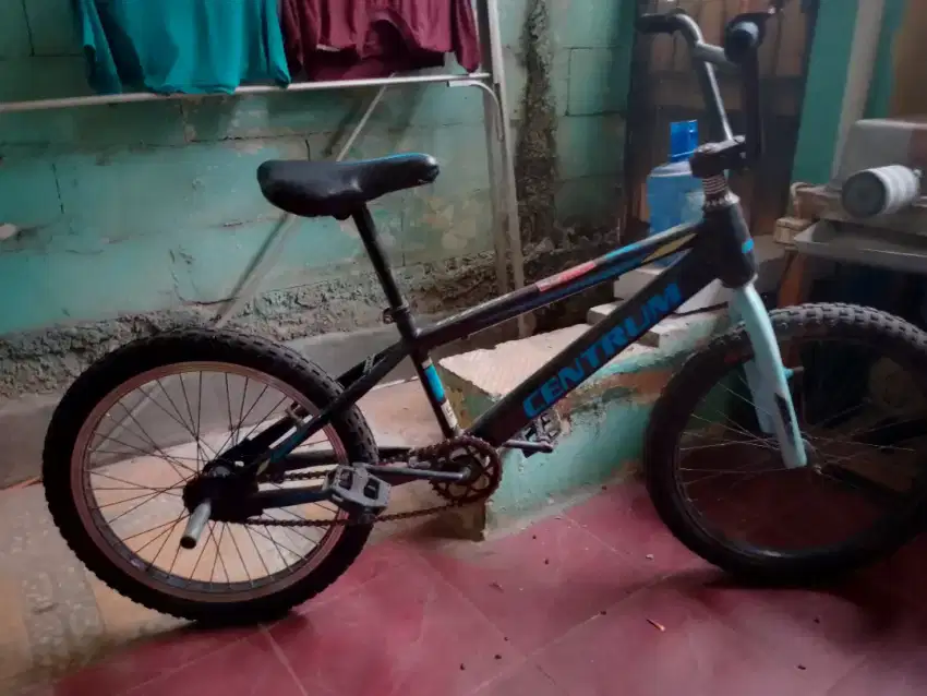 Sepeda bmx merk centrum