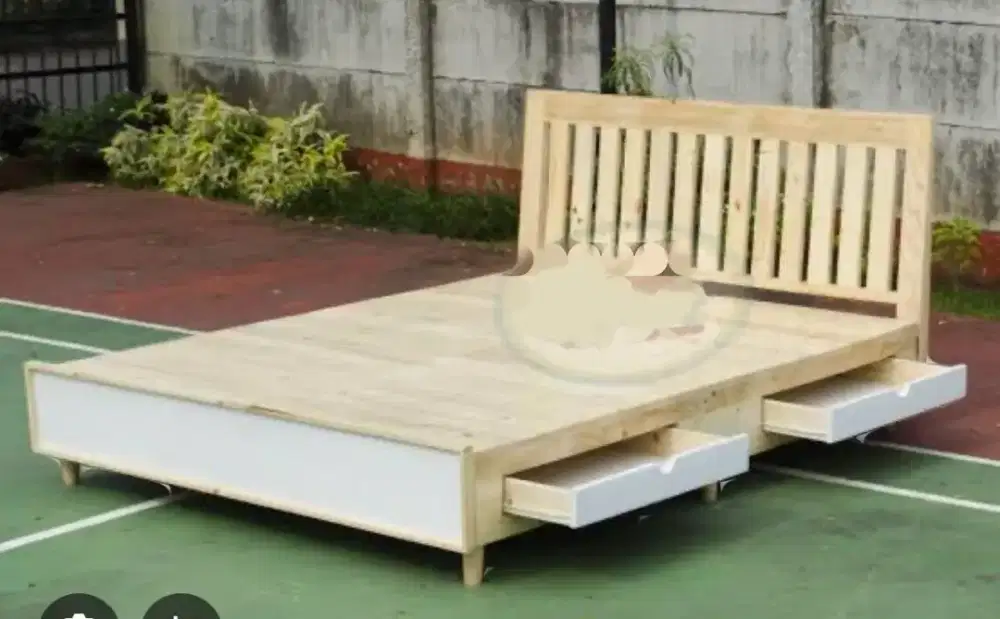 Divan sender kombunasi laci putih