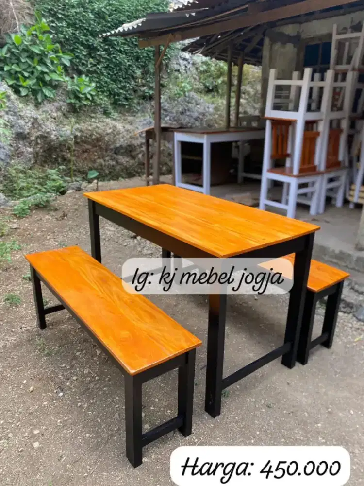 Meja kursi warung soto