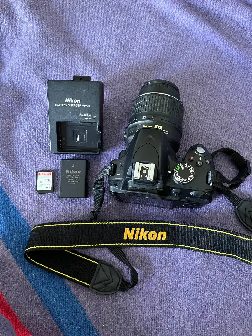 For Sale Nikon D 3200