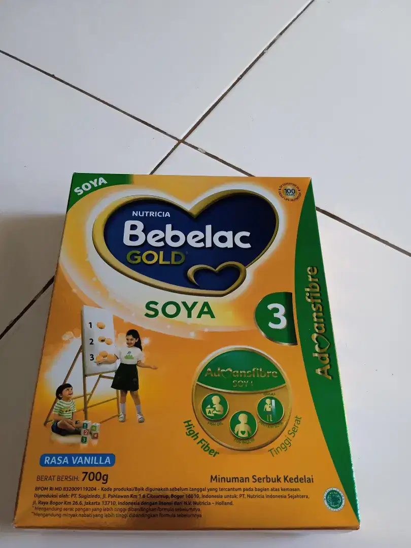 Susu bebelac soya 3 vanilla, ukuran 700g