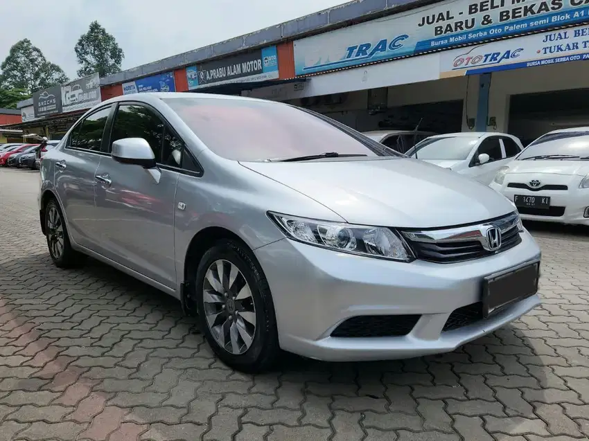 HARGA MURAH!! HONDA CIVIC FB2 1.8 AT MATIC 2013 SILVER