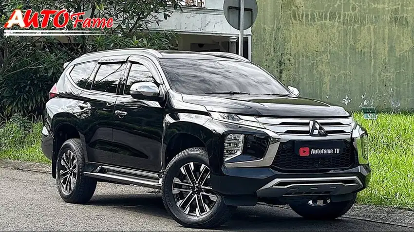 [KM 13RB] Mitsubishi Pajero Sport Dakar 4x4 Ultimate AT NIK 2023