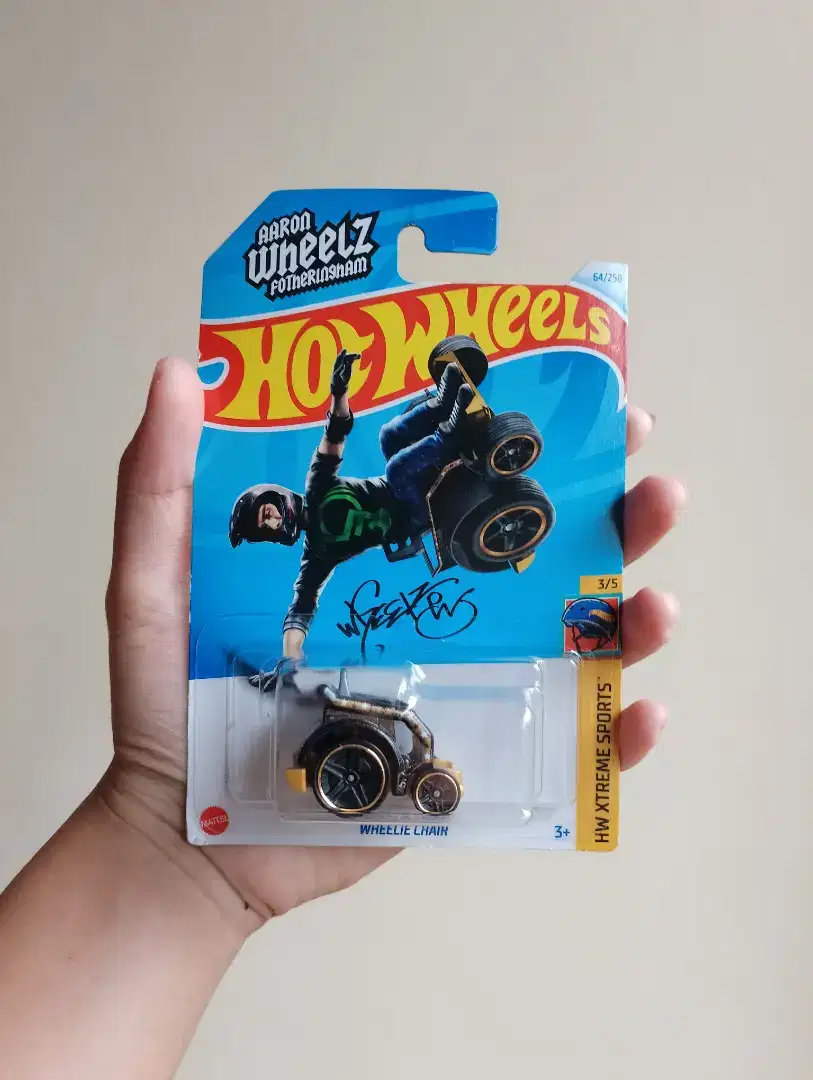 Hot wheels wheelie chair