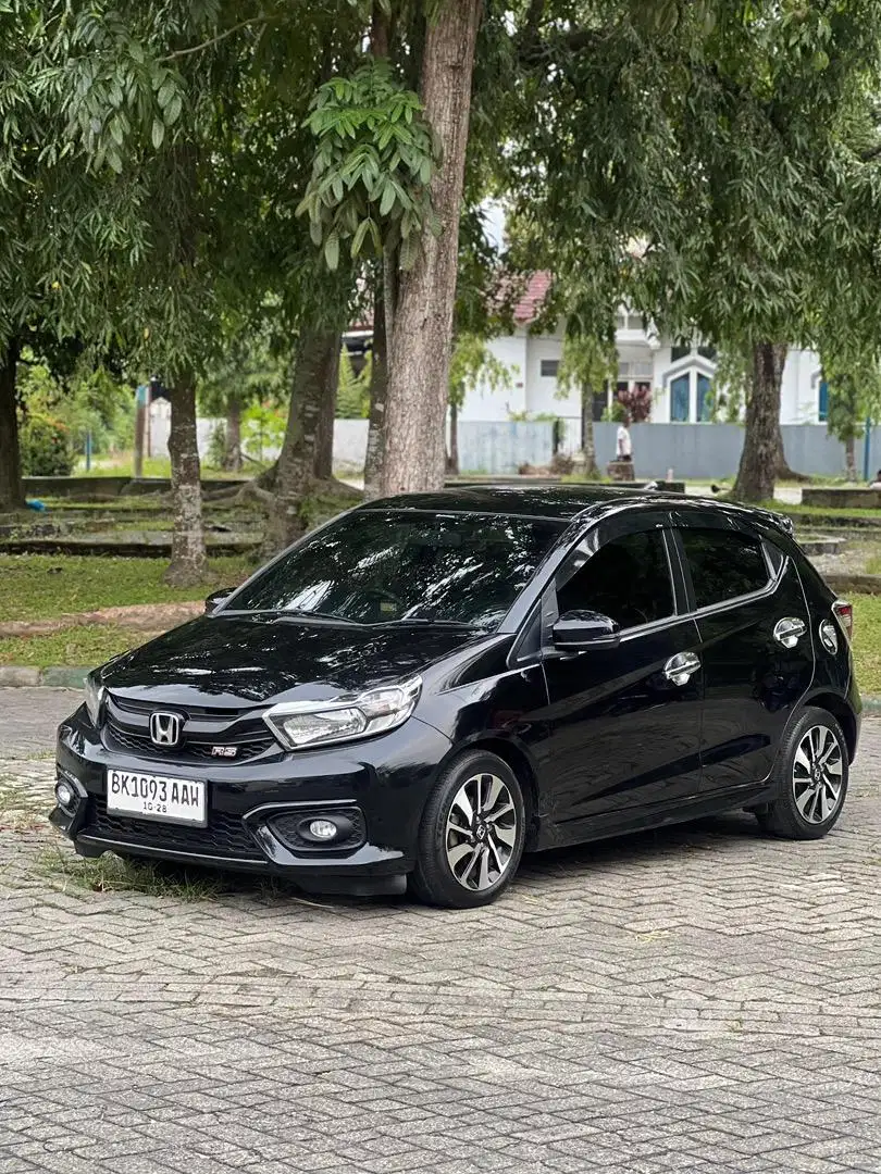 HONDA BRIO RS M/T HITAM 2019 AGYA JAZZ YARIS