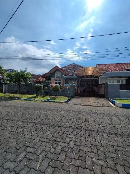 Dijual Rumah Murah Luas 400m di Boulevard PBI Malang