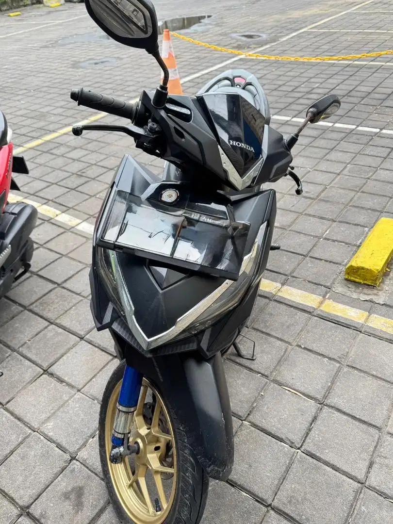 Vario 150 black color