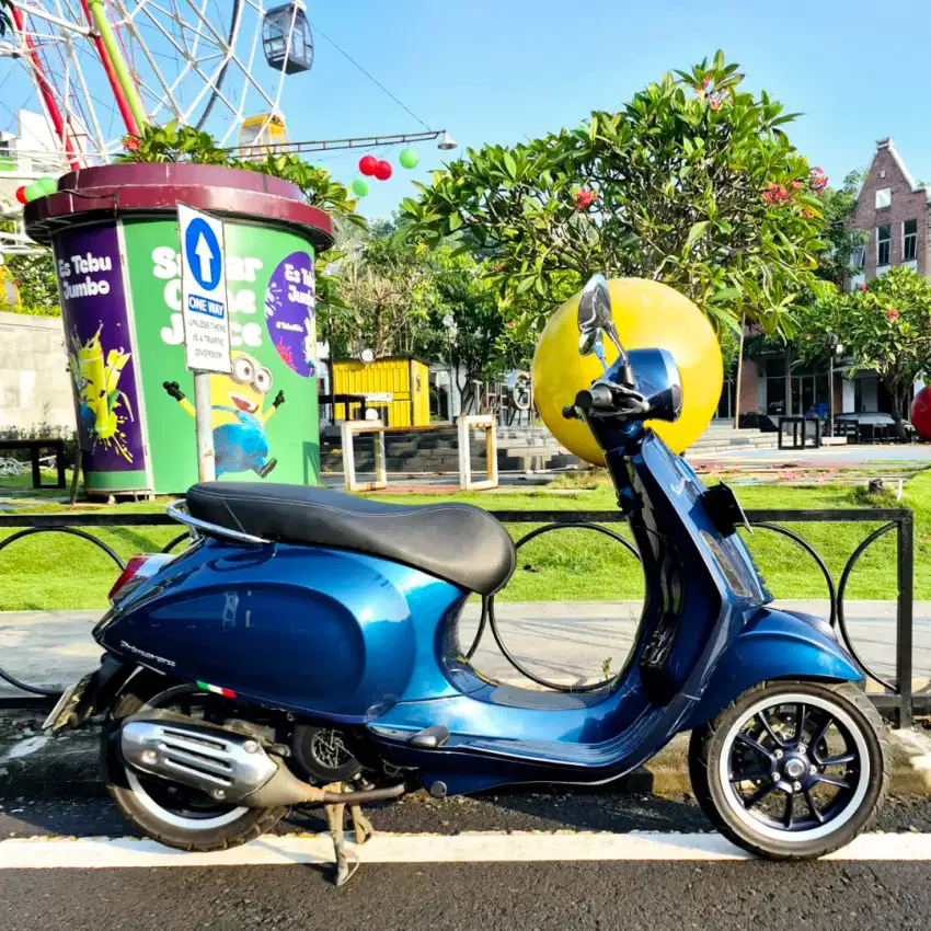 Vespa Primavera S ABS km 6rb Pajak Baru Terawat