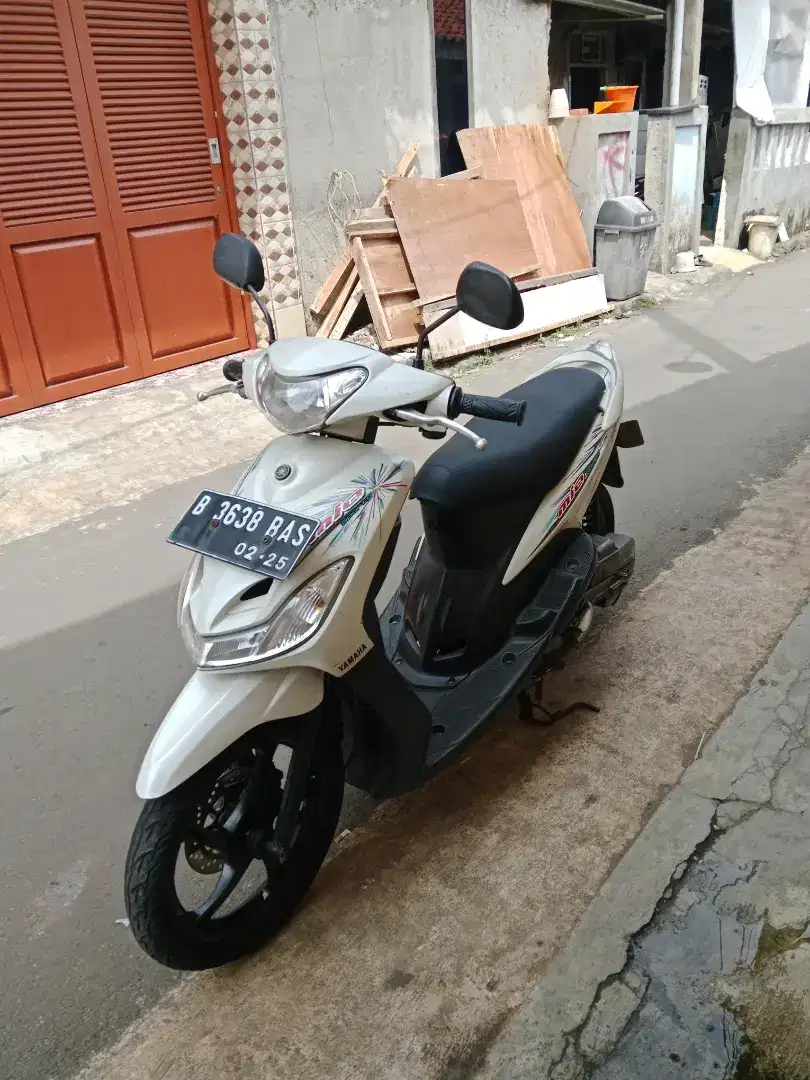 {for sale} yamaha mio smeli 2010 pajak hidup