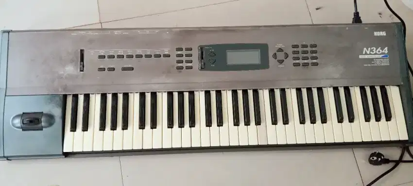 KORG n364 synthesizer workstation keyboard