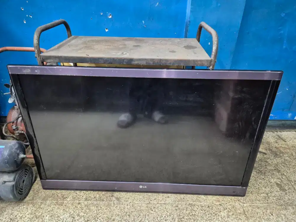 Tv lg led 3d 42 inch 42lw5700 malang