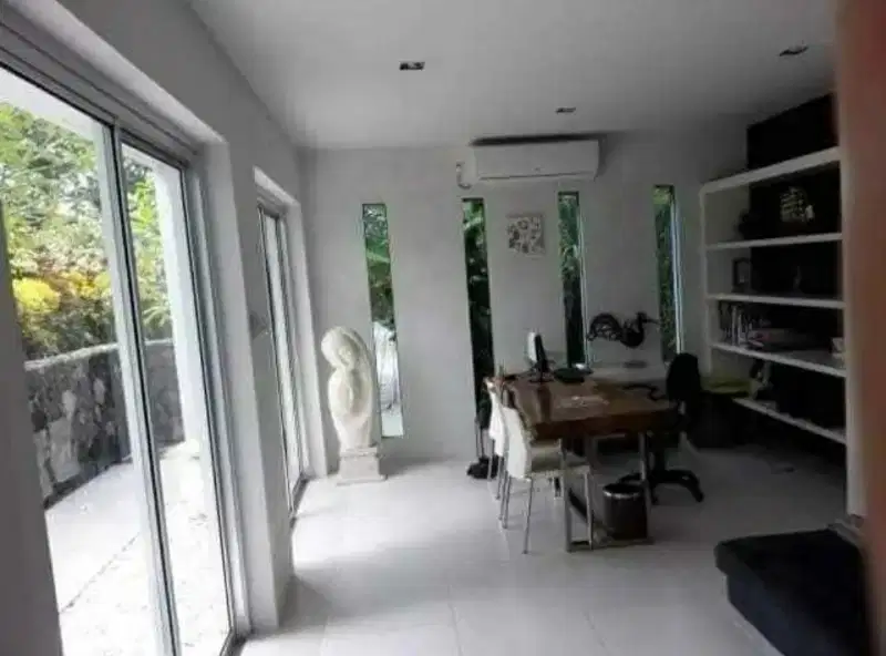 Di jual Rumah mewah konsep villa di sleman jogja