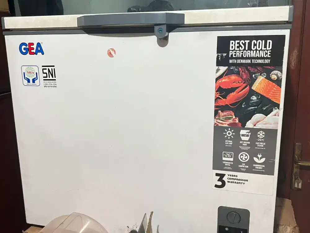 Freezer GEA Putih