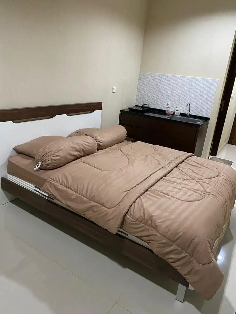 Borneo Bay Studio Apartemen Furnished Disewakan