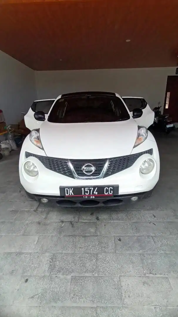 Juke tangan pertama