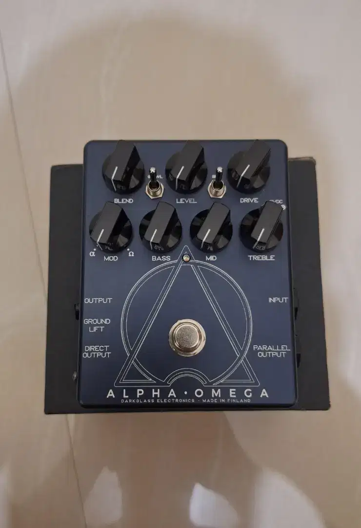 Efek bass darkglass alpha omega