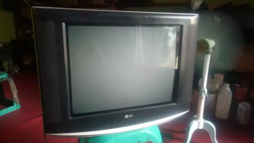 Tv tabung merk LG 21