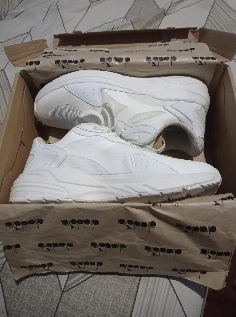 JUAL AJA SEPATU DIADORA HANAMI FULL WHITE