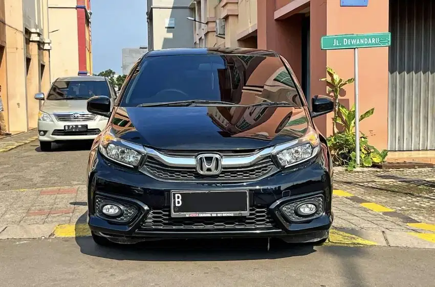 DP minim Brio E Cvt 2022 Satya Matic AT honda hitam siap TT new model