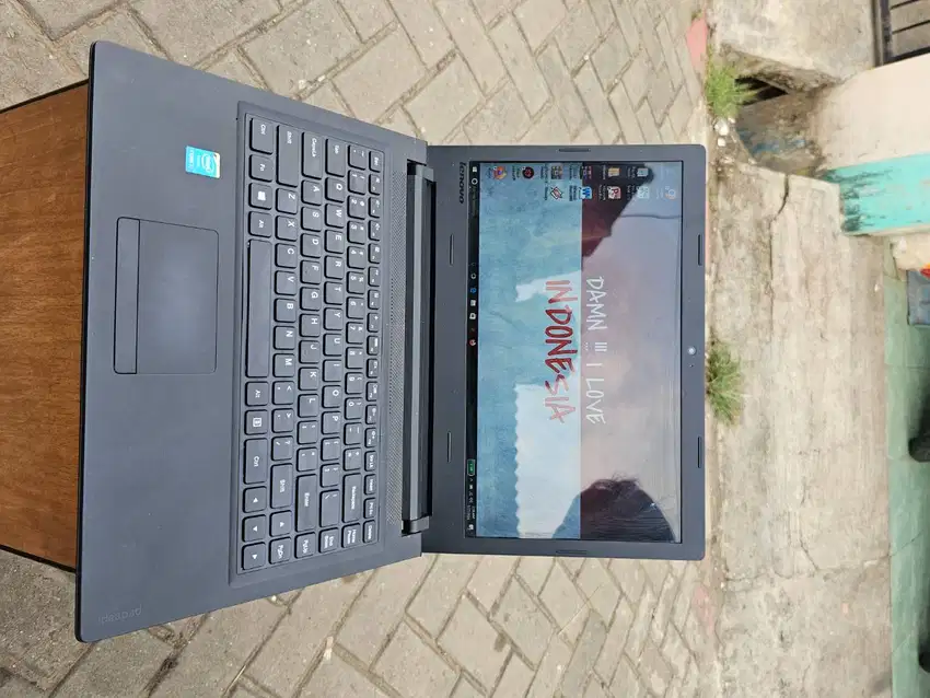 Lenovo Ideapad 110 RAM 8GB Layar Jernih. Batre Awet (Siap Pakai)