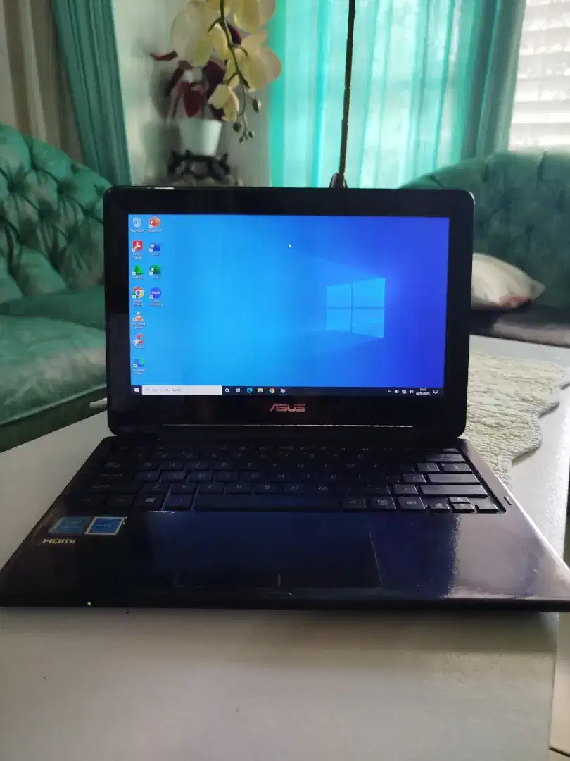 Laptop sekolah dan kerja Asus Transformer TP200s flip Touchscreen