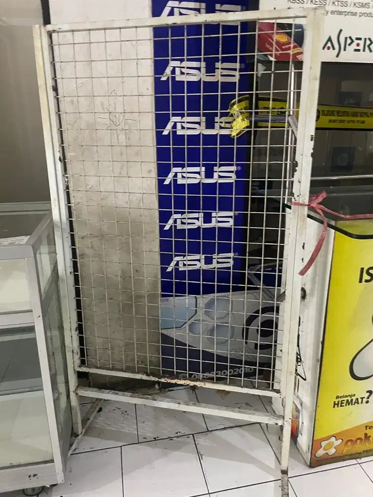 Rak mundo /  Ram kaki berdiri / Rak Gawang