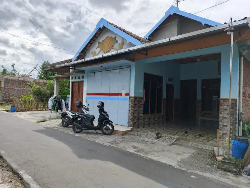 Rumah kampung jaten murah