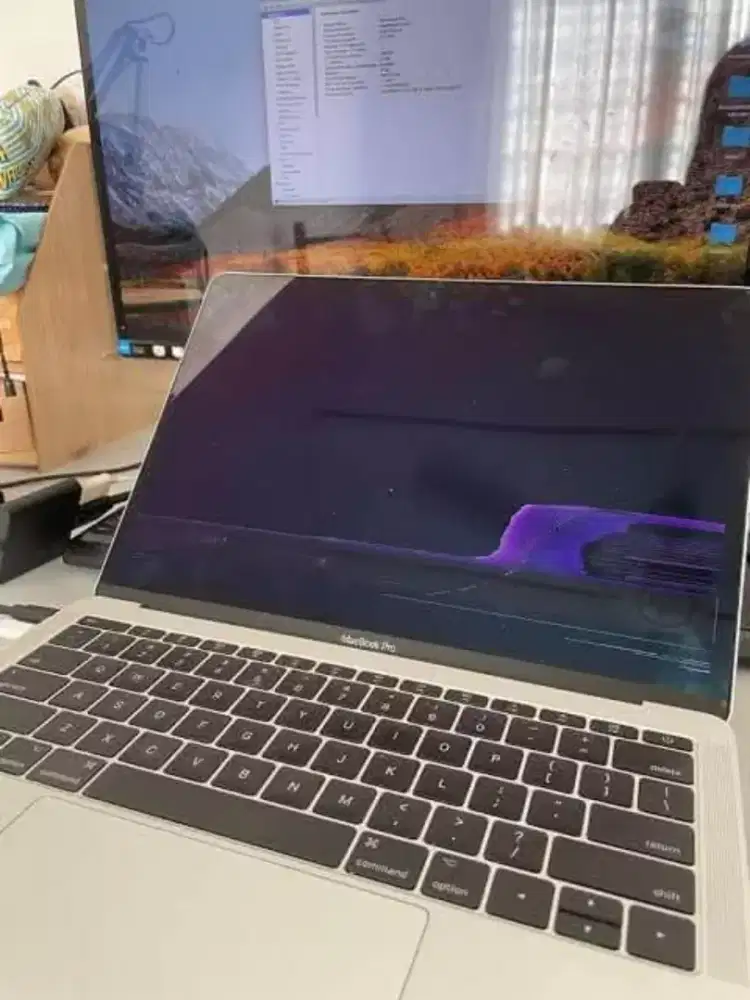 DIBELI DIBELI DAN DICARI LAPTOP RUSAK