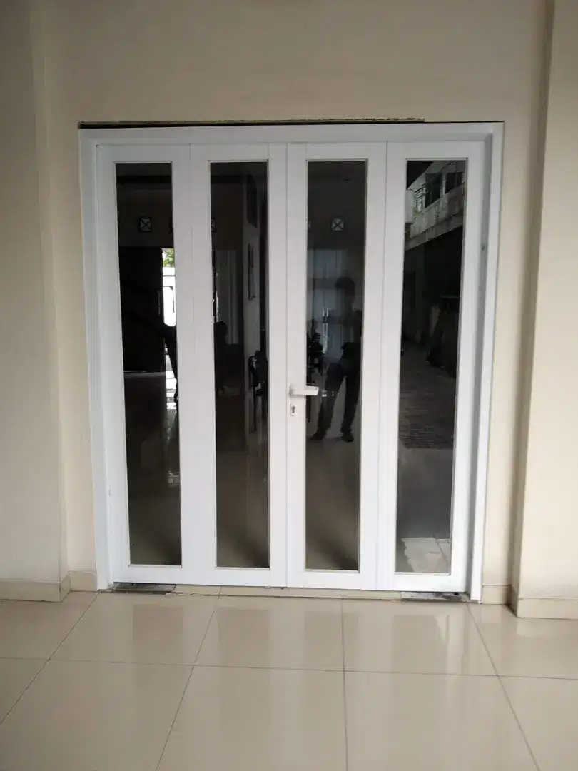 Pintu lipat aluminium