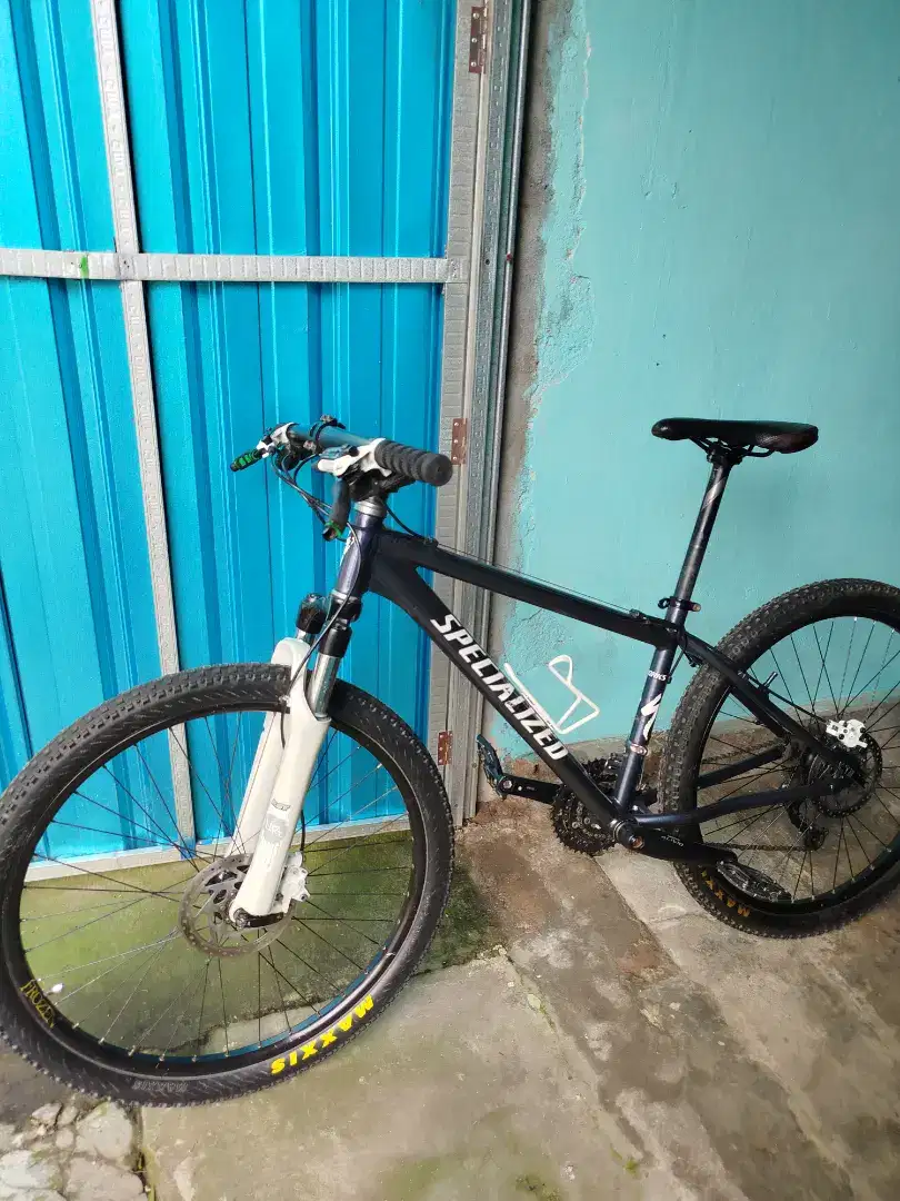 Sepeda mtb spezialized frame alloy uk 26 koleksian