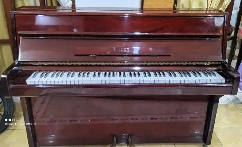 Piano Kelas Eropa