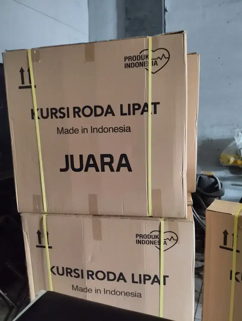 Kursi roda Standar Rumah Sakit