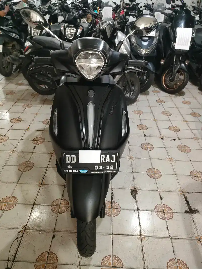 Yamaha grand filano 125 cc 2023 hitam