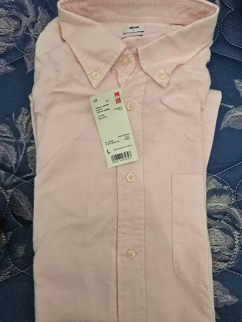 Baju Uniqlo kemeja warna Pink