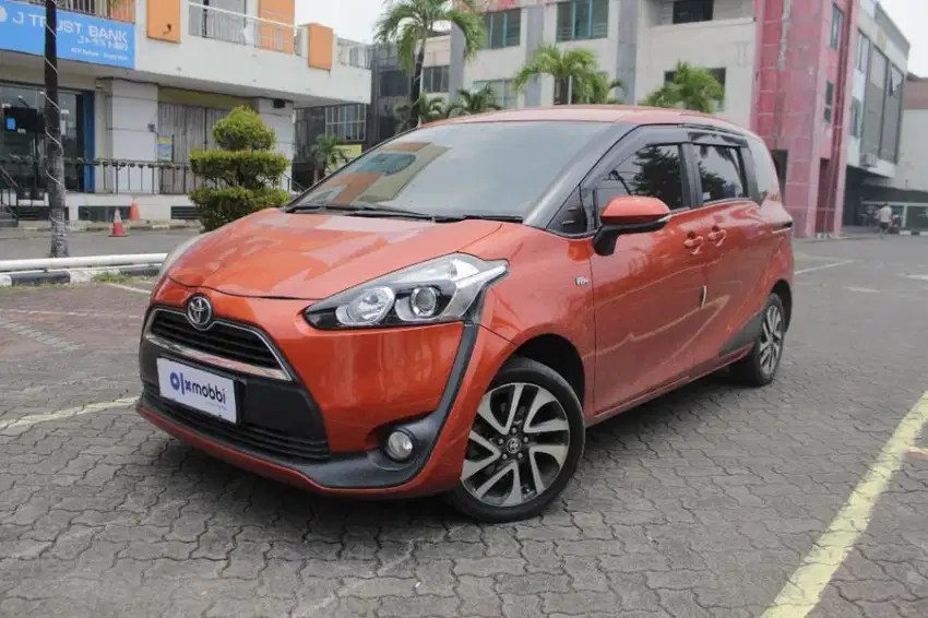 DP Rendah - Toyota Sienta 1.5 V Bensin-MT 2016