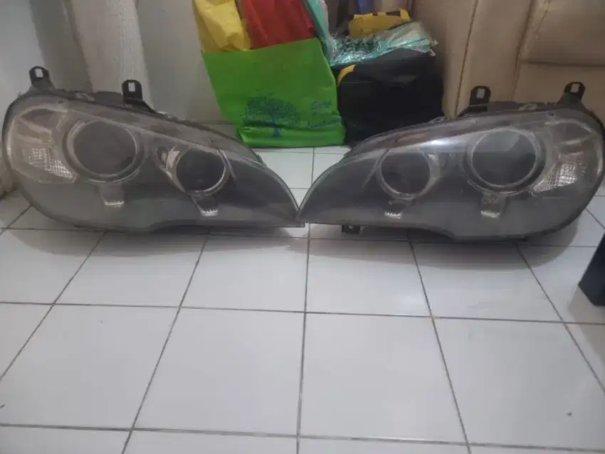 Head lamp BMW X5 E70 tahun 2013