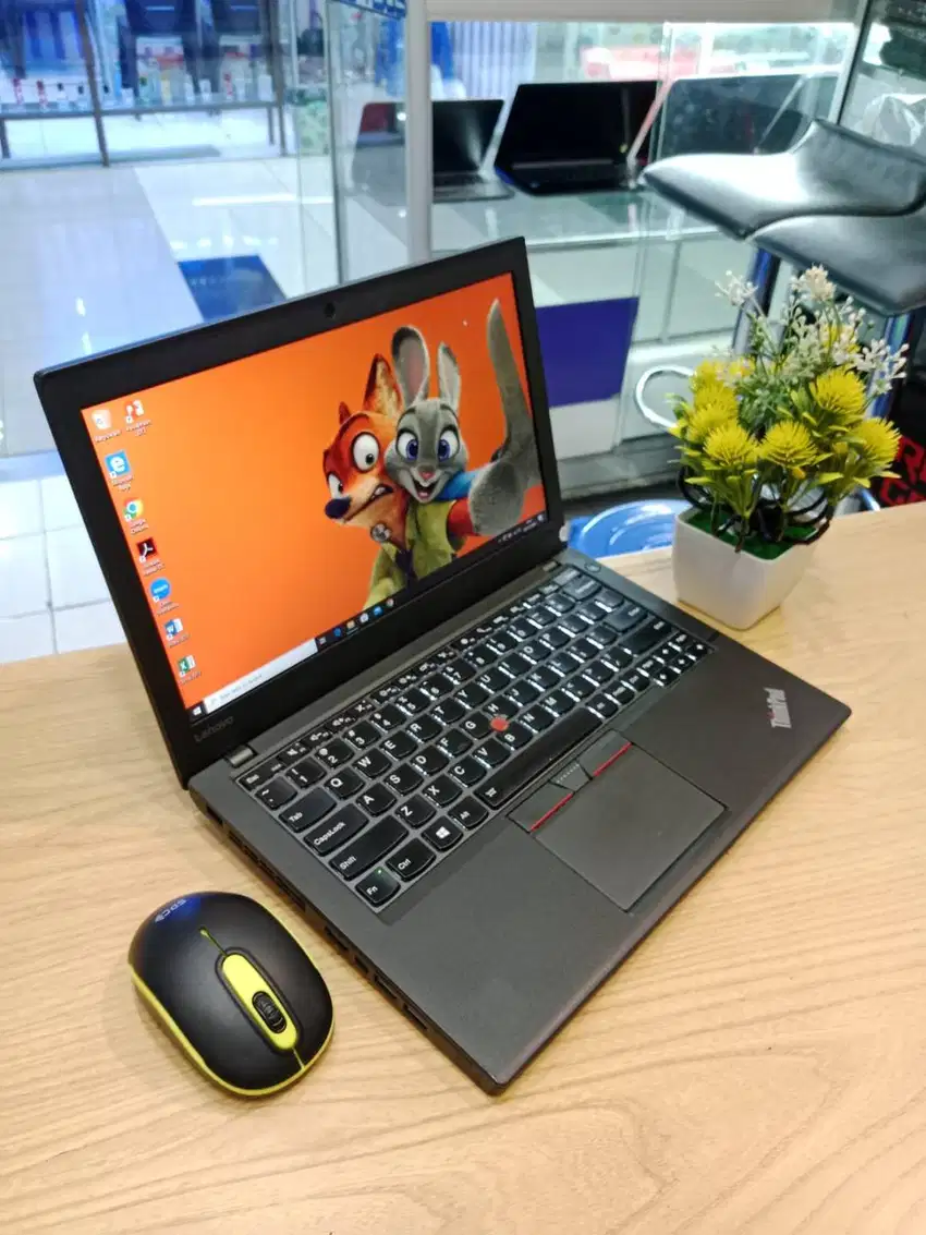 NOTEBOOK TANGGUH LENOVO THINKPAD X260 CORE i7 RAM 8GB SSD 512GB SIAP B