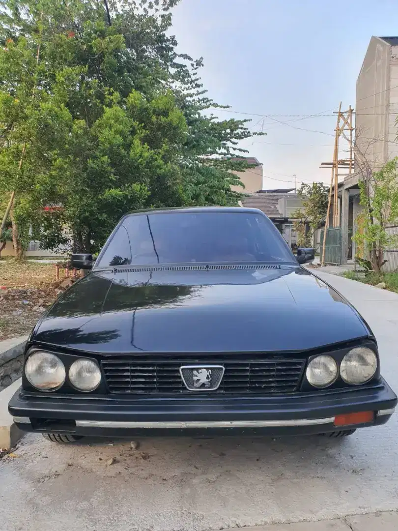 Peugeot 505 GR AT 1985
Mobil antik jarang ada